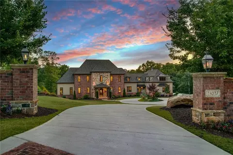 16037 Manor Club Dr, Alpharetta, GA 30004