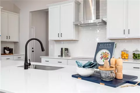 736 Coventry Cove Way, Acworth, GA 30102