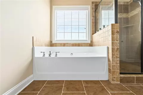 Bath - 760 Carl Davis Rd, Monroe, GA 30656 photo 4 of 6
