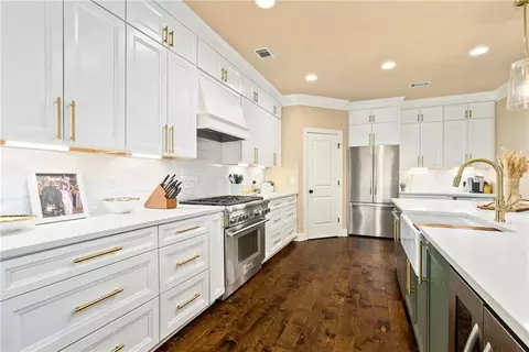 Kitchen - 760 Carl Davis Rd, Monroe, GA 30656 photo 2 of 3