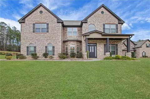 4605 Chestnut Oak St, Loganville, GA 30052