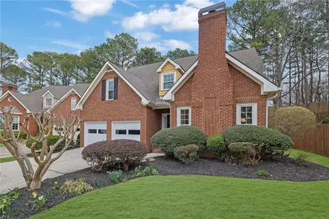 1543 Laurel Park Cir NE, Atlanta, GA 30329