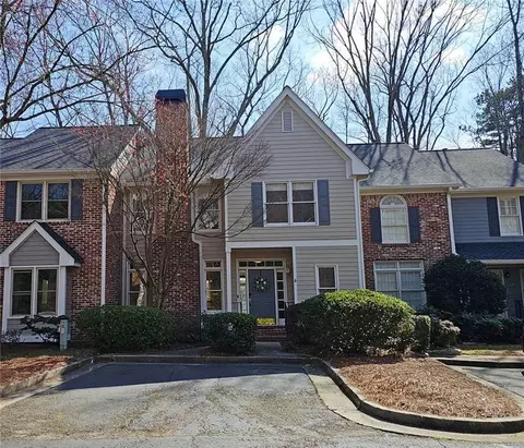 128 River Ridge Ln, Roswell, GA 30075