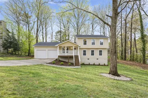 106 Bob White Dr, Stockbridge, GA 30281