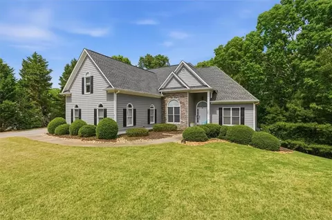 116 Copper Hills Dr, Canton, GA 30114
