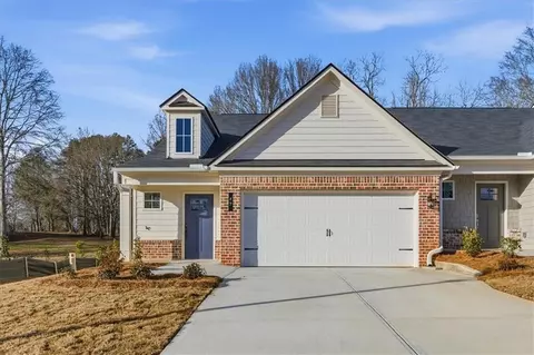 42 Silver Leaf Ln, Dawsonville, GA 30534