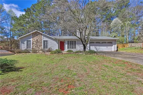 635 Oxford Hall Dr, Lawrenceville, GA 30044