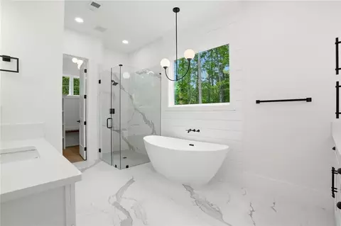 Bath - 4013 Jersey Covington Rd, Covington, GA 30014 photo 1 of 15
