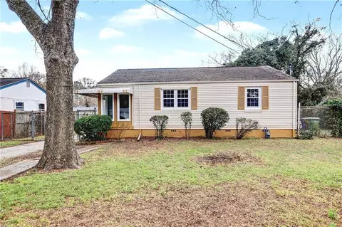2630 Loghaven Dr, Atlanta, GA 30318