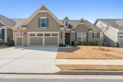 111 Red Maple Dr, Peachtree City, GA 30269