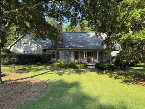958 Sweet Briar Trl SE, Conyers, GA 30094