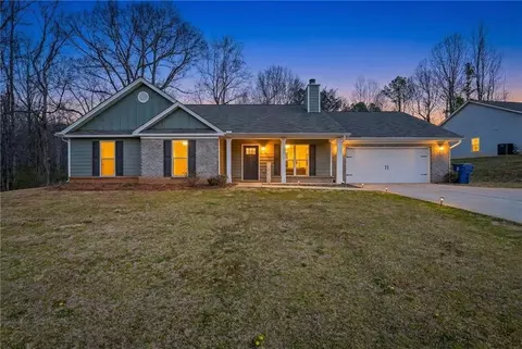 1374 Hardigree Rd, Winder, GA 30680