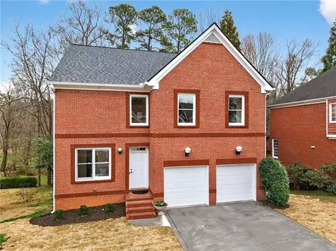 1926 Regency Cove Ct, Atlanta, GA 30341
