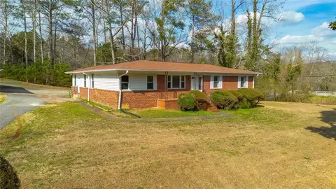 610 Oxbo Rd, Roswell, GA 30075