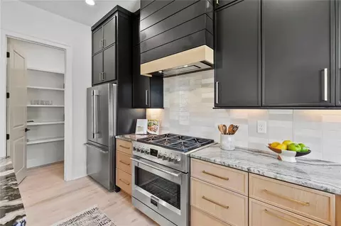 Kitchen - 3960 Clairmont Rd, Chamblee, GA 30341 photo 5 of 8