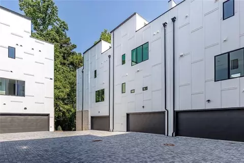 Exterior - 3960 Clairmont Rd, Chamblee, GA 30341 photo 4 of 4