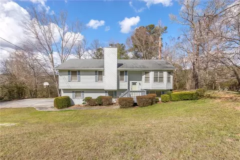 2203 Clarendon Ct NE, Conyers, GA 30012
