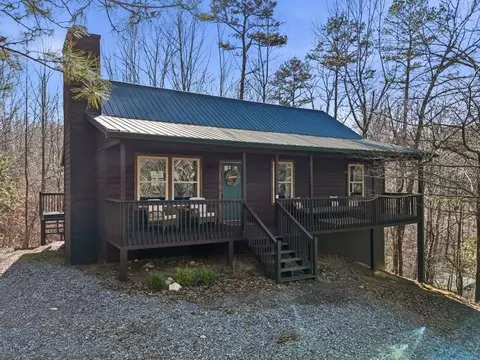 589 Spalding Cir, Ellijay, GA 30540