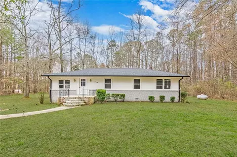 616 Inman B Rd, Fayetteville, GA 30215