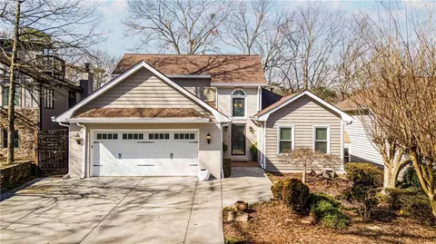 10120 Kinross Rd, Roswell, GA 30076