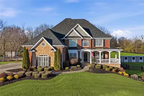 140 Red Gate Lakes Dr, Canton, GA 30115