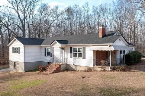 437 SE Cooper Lake Rd SE, Mableton, GA 30126