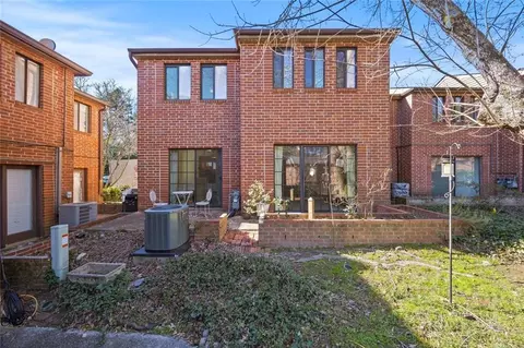 2279 Pernoshal Ct, Dunwoody, GA 30338