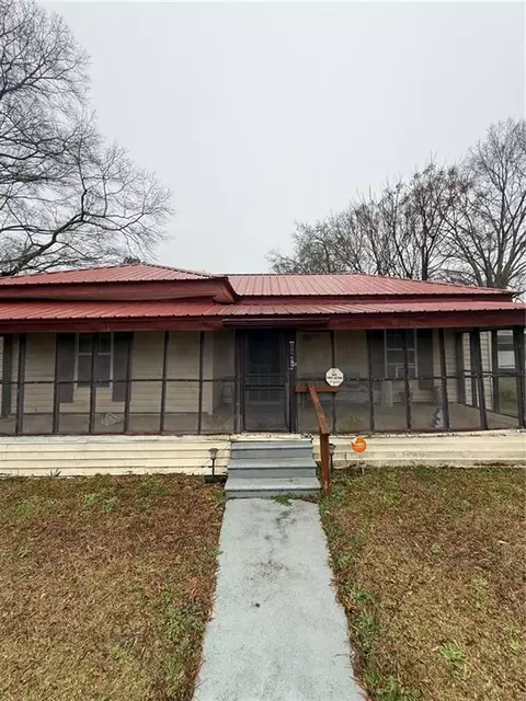 228 Rose Ave, Woodbury, GA 30293