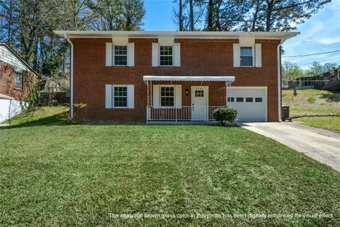 2794 Crescendo Dr NW, Atlanta, GA 30318