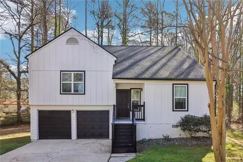 105 Running Bear Trl, Fayetteville, GA 30214