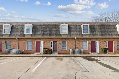 3730 Old Flowery Branch Rd #J-5, Oakwood, GA 30566