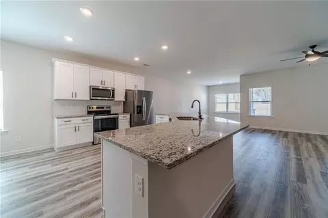 Kitchen - 3934 Saddle Bag Ct, Dacula, GA 30019 photo 2 of 3