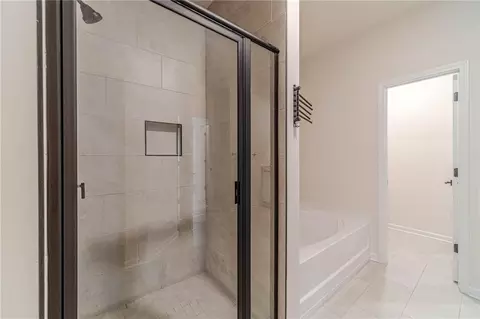Bath - 3934 Saddle Bag Ct, Dacula, GA 30019 photo 3 of 5