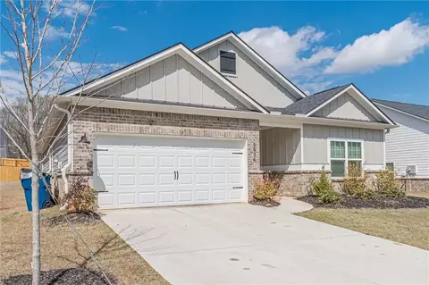 Exterior - 3934 Saddle Bag Ct, Dacula, GA 30019 photo 3 of 9