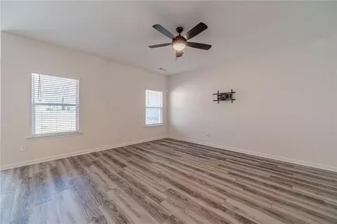 Living - 3934 Saddle Bag Ct, Dacula, GA 30019 photo 3 of 7