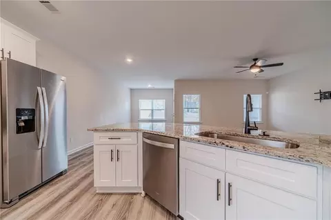 Kitchen - 3934 Saddle Bag Ct, Dacula, GA 30019 photo 3 of 3