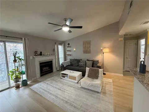324 Granville Ct, Sandy Springs, GA 30328