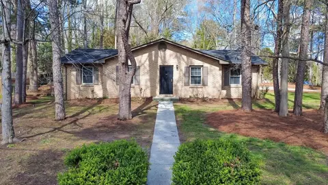 6675 Leisure Trl, Atlanta, GA 30349