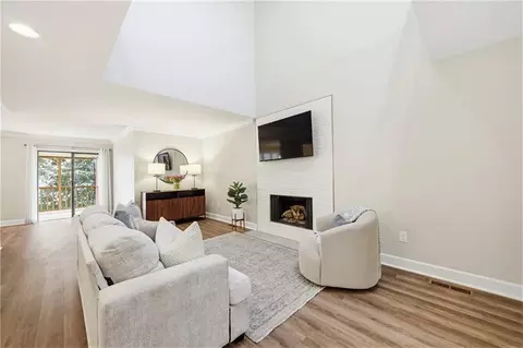 1210 Brookhaven Woods Ct NE, Atlanta, GA 30319