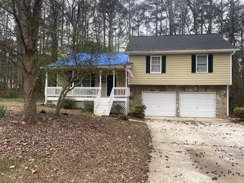 100 Russell Dr, Hiram, GA 30141