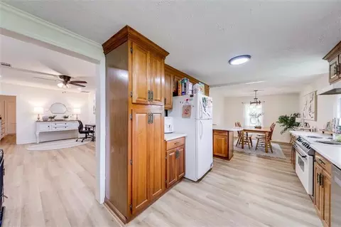 Kitchen - 2630 Prospect Rd, Toccoa, GA 30577 photo 2 of 3