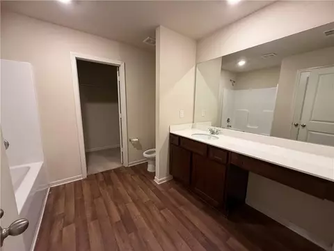 Bath - 906 Independence Ave, Pendergrass, GA 30567 photo 1 of 3