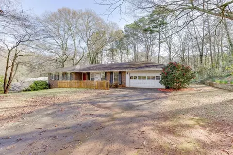 1245 S Shadygrove Ct, Stone Mountain, GA 30083