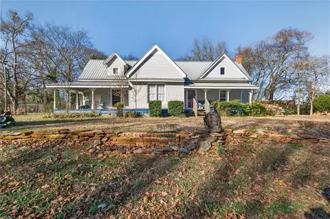 655 Lewis Roberts Rd, Jefferson, GA 30549