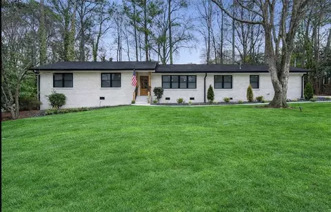 725 Starlight Ln, Atlanta, GA 30342