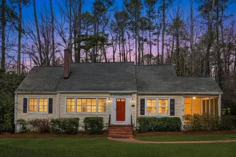 2215 Lyle Ave, Atlanta, GA 30337