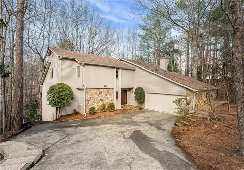 100 Mount Shasta Ln, Alpharetta, GA 30022