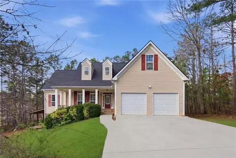 8866 Camp Tree Ct, Winston, GA 30187