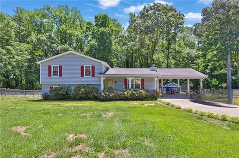 1440 Beechwood Cir, Lawrenceville, GA 30046