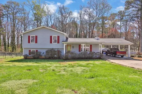1440 Beechwood Cir, Lawrenceville, GA 30046